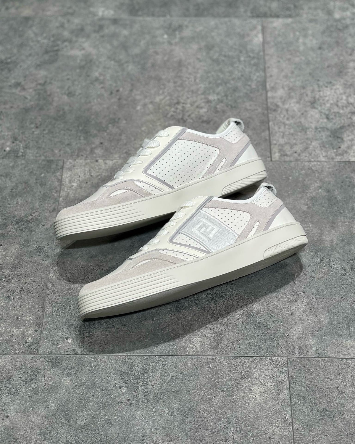 FEN Sneakers