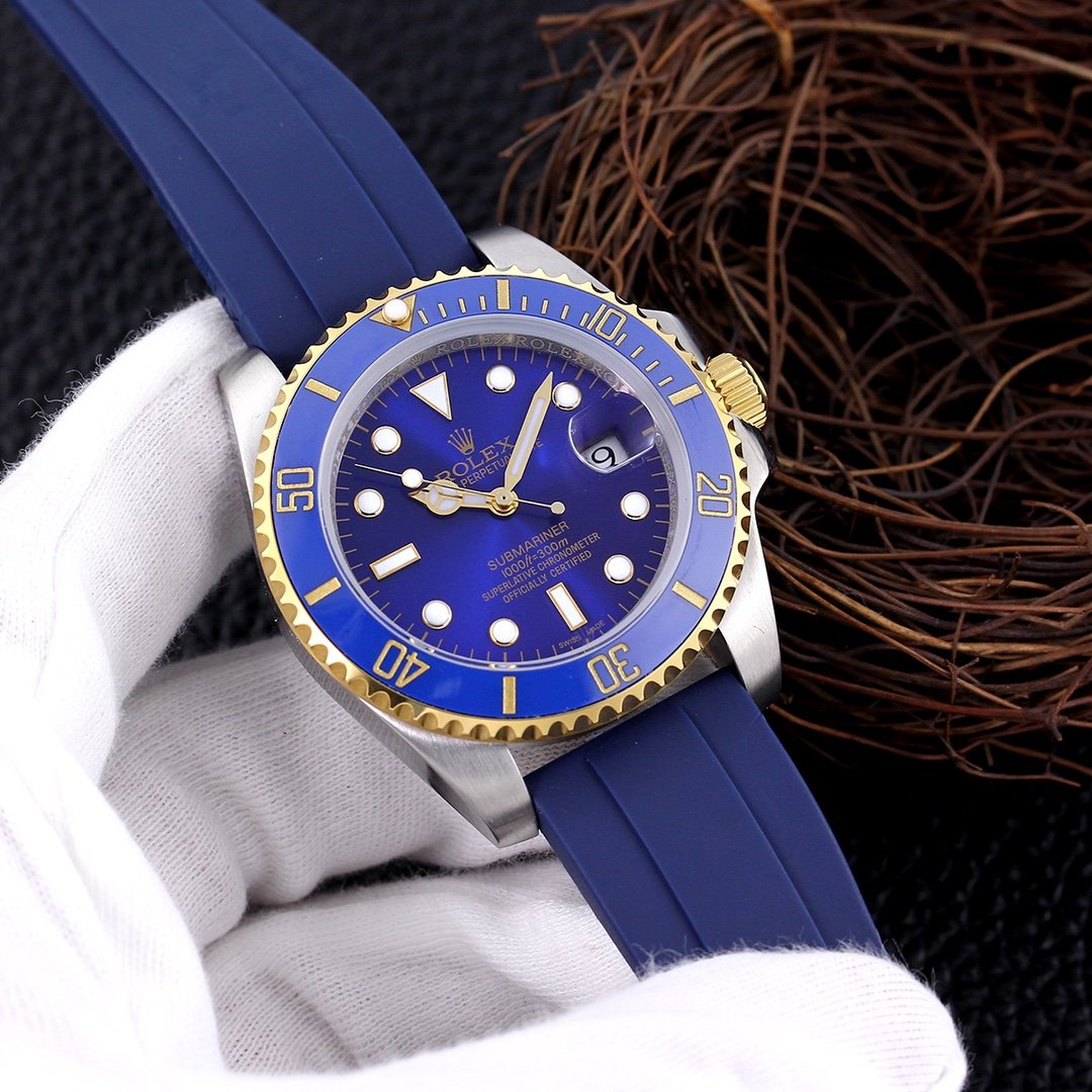 SUBMARINER DATE 40 GOLD CASE RUBBER STRAP