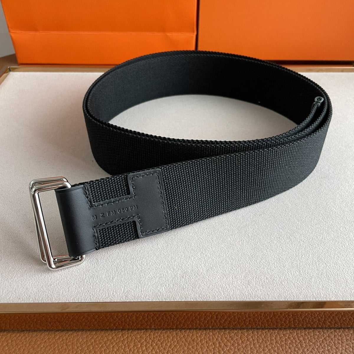 4.0CM BLACK TEXTILE BLACK LEATHER H BELT