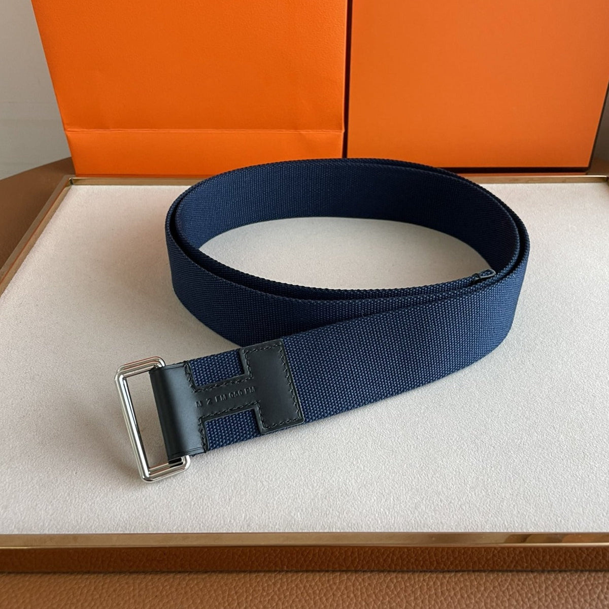 4.0CM BLUE TEXTILE BLACK LEATHER H BELT