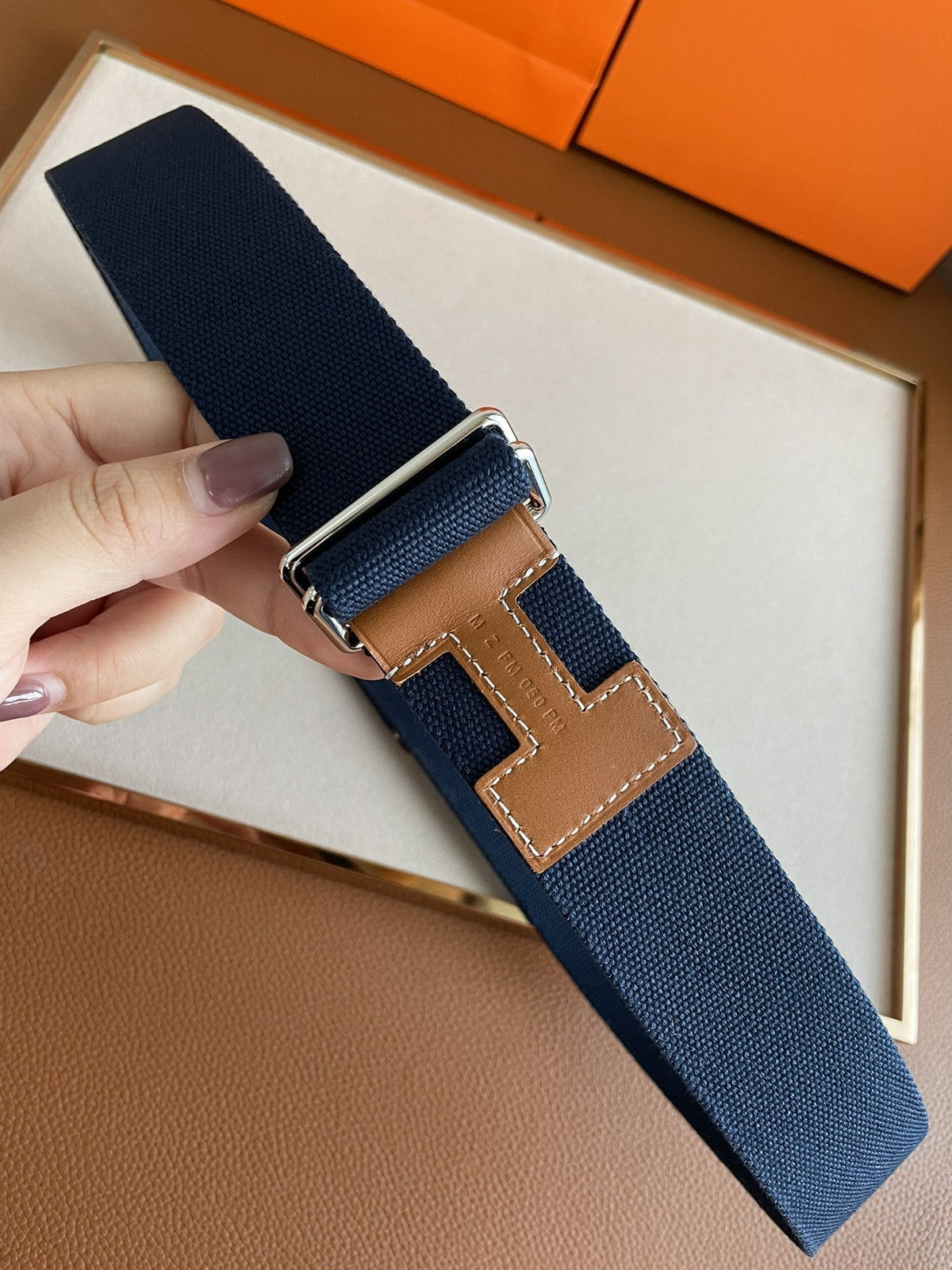 4.0CM BLUE TEXTILE BROWN LEATHER H BELT