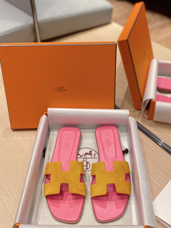 0RAN SANDALS IN DIJON YELLOW SUEDE AND DEEP PINK CALFSKIN