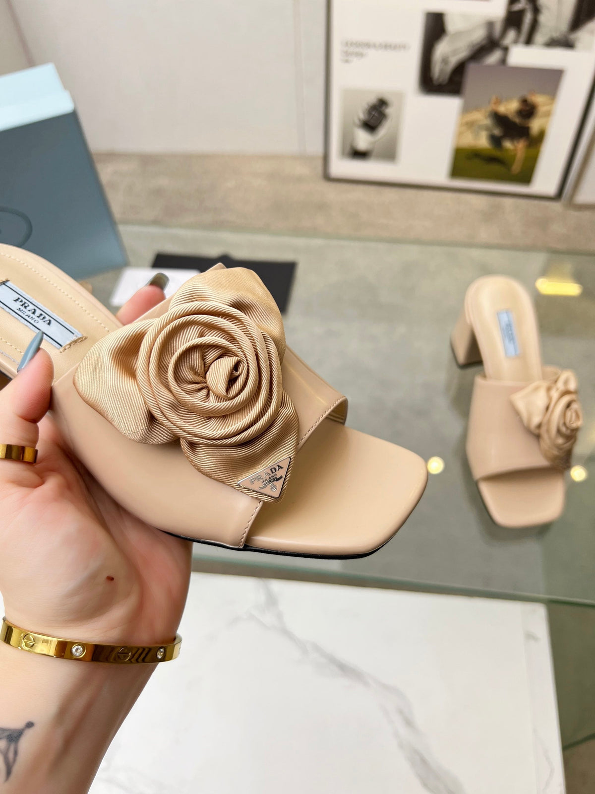 PRA FLOWER BLOCK HEELS 75 BEIGE CALFSKIN