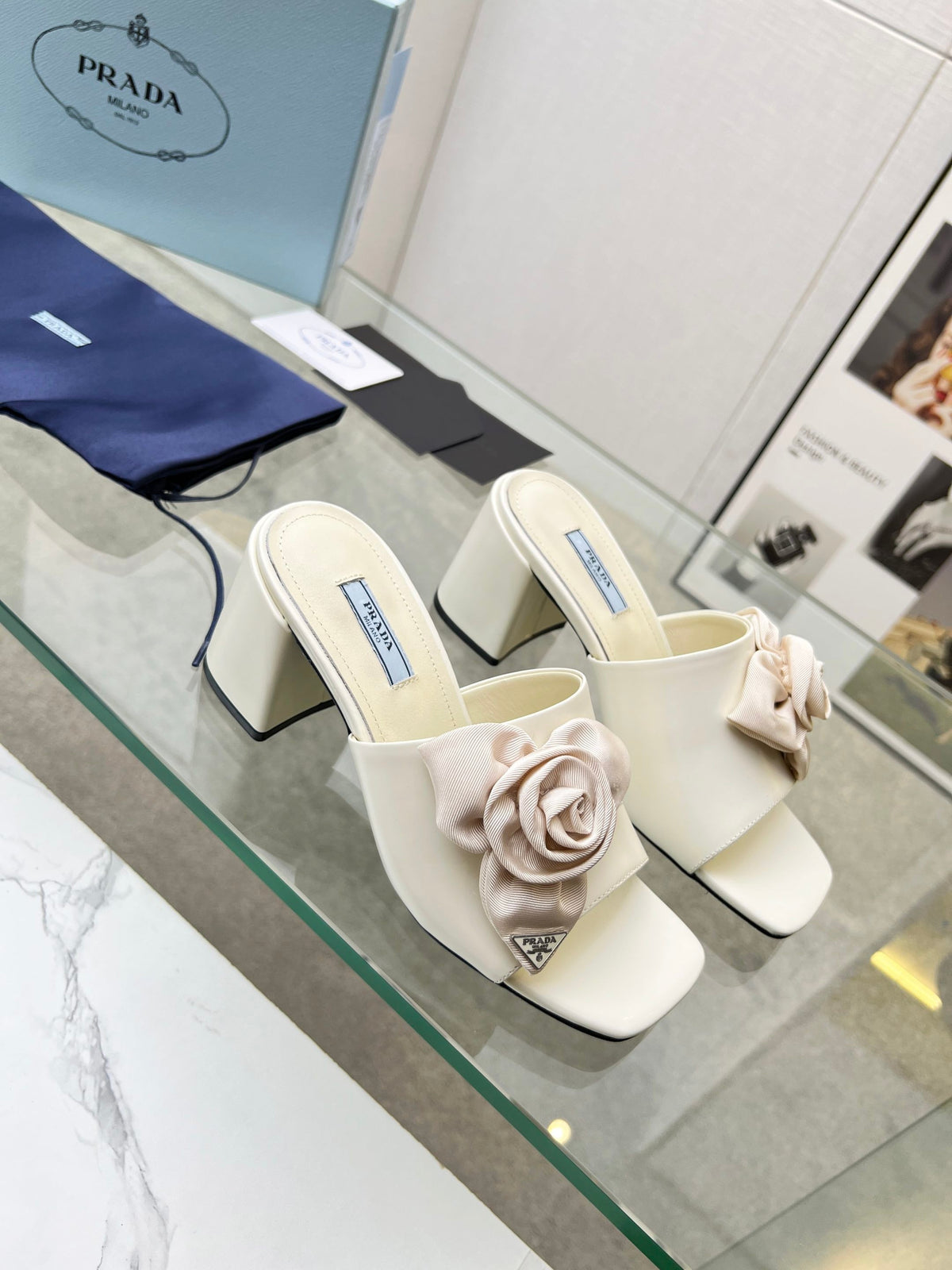 PRA FLOWER BLOCK HEELS 75 IVORY CALFSKIN