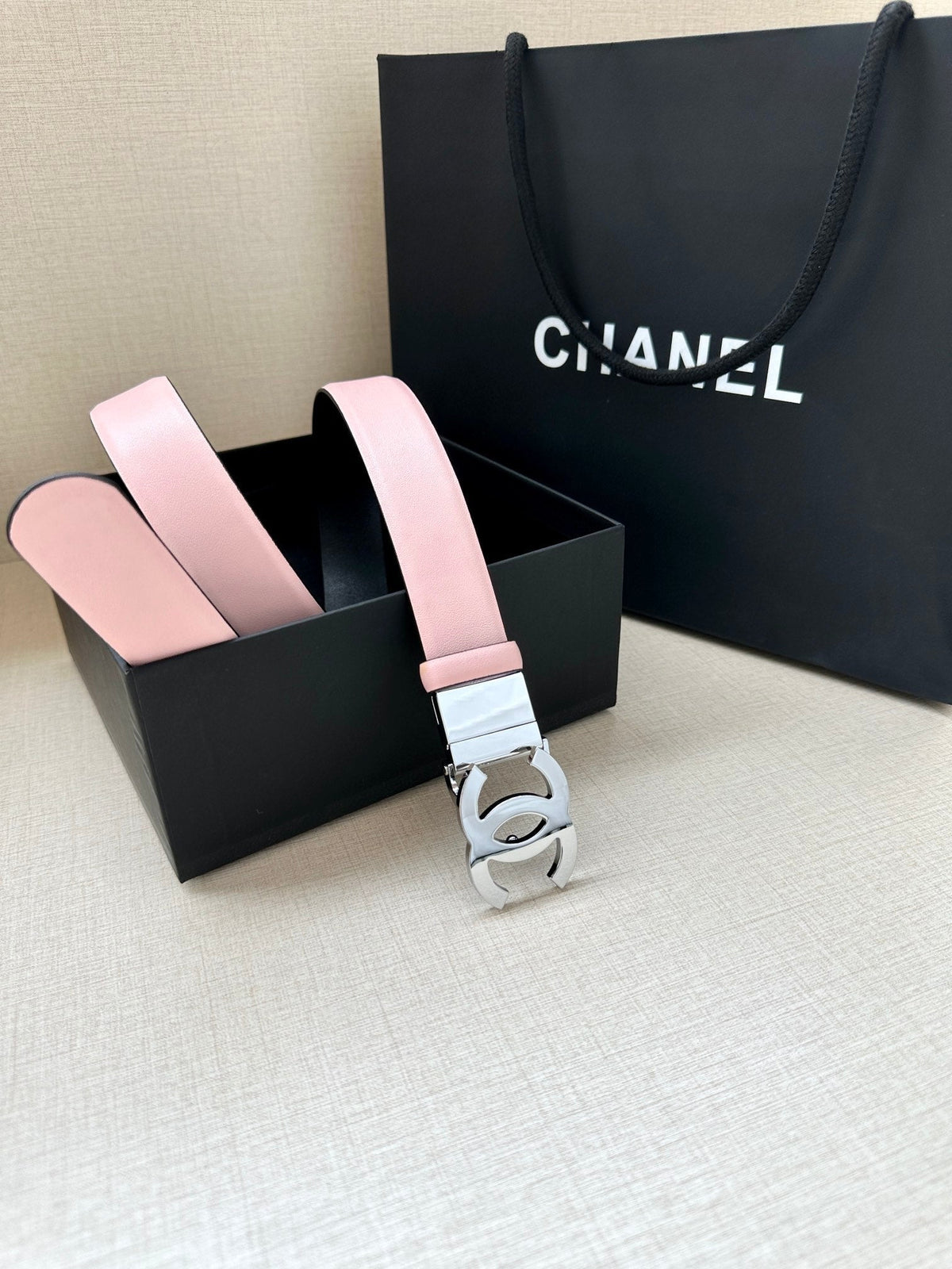 CC 30MM BELT IN LIGHT PINK AND BLACK CALFSKIN WITH SILVER HARDWARE