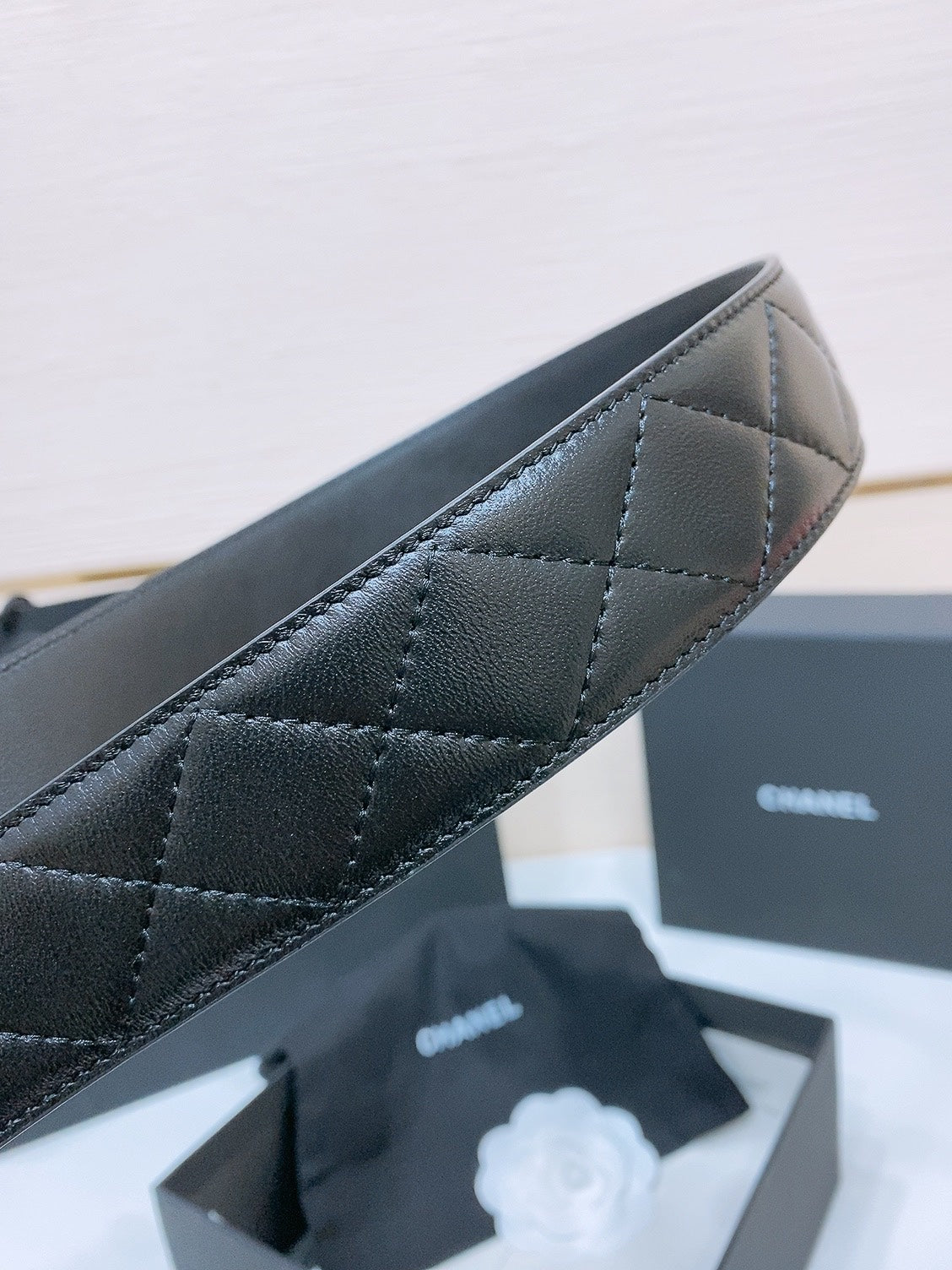 DOUBLE C BELT 38MM IN BLACK QUILTED LAMBSKIN WITH SILVER OVAL BUCKLE AND CENTERED LOGO