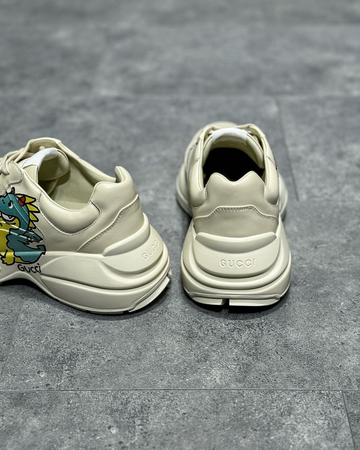 GUC Sneakers