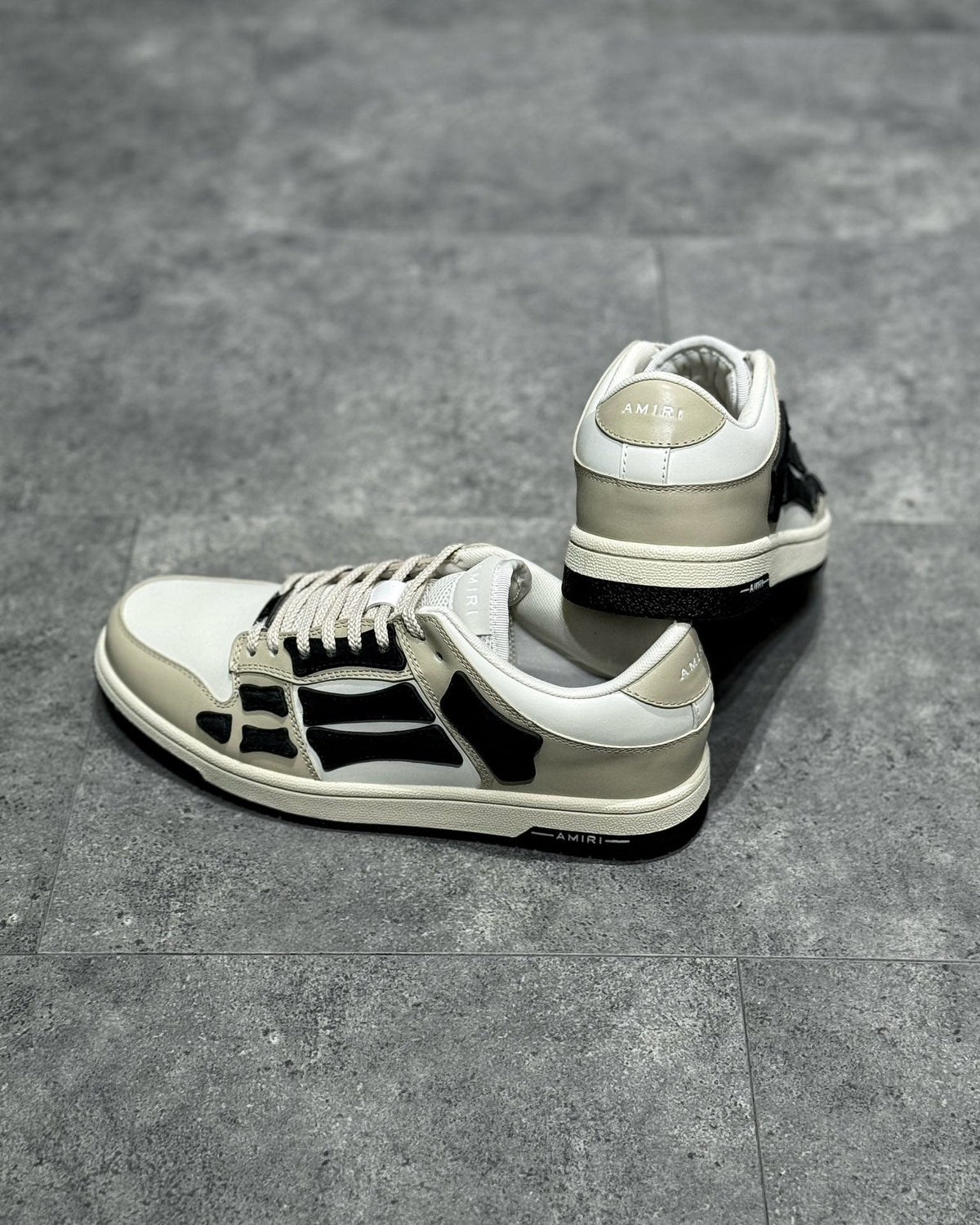 AMR Sneakers