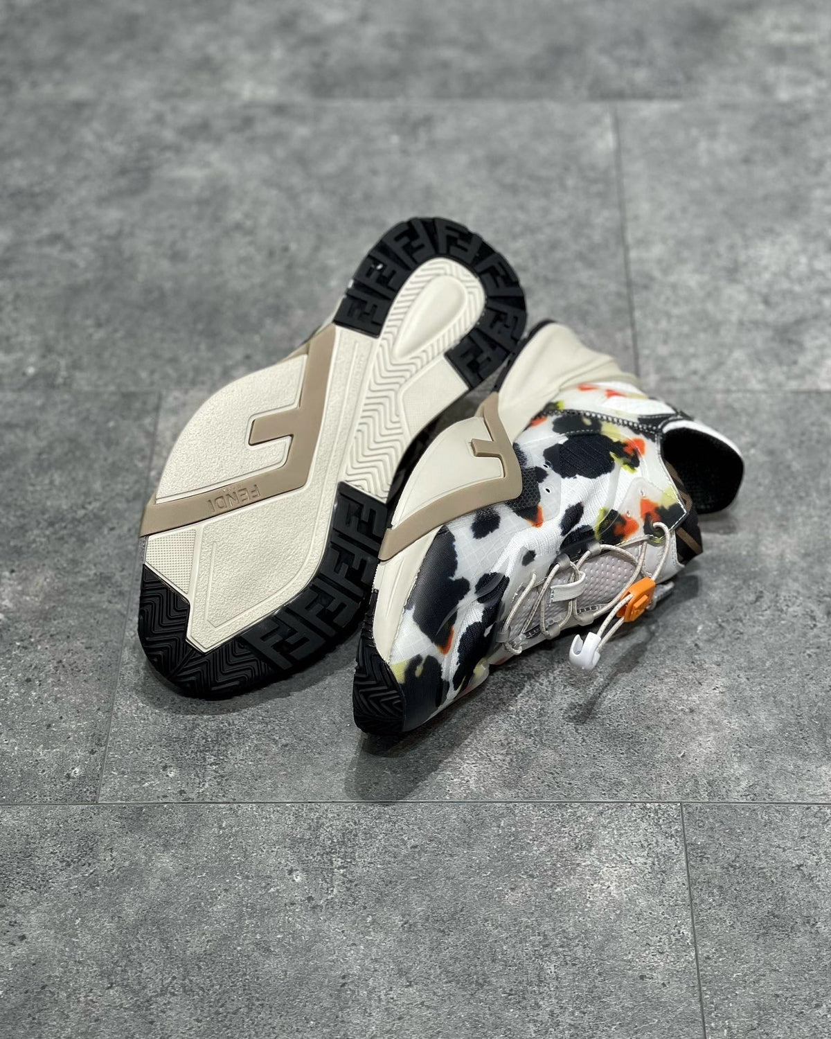 FEN Sneakers