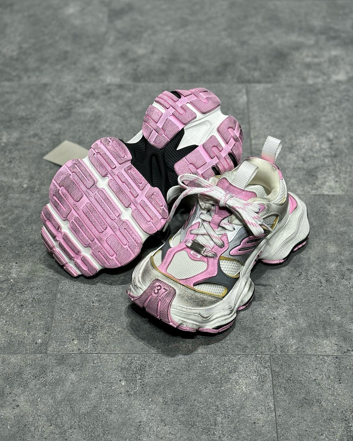 BLCG Sneakers