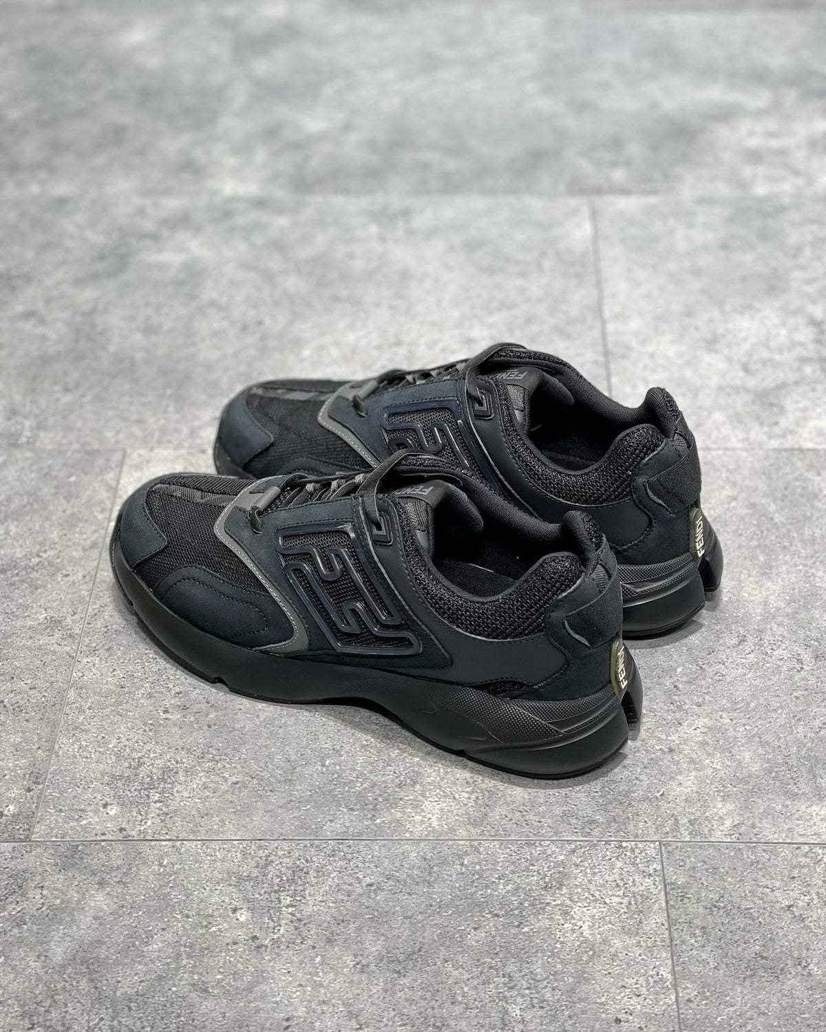 FEN Sneakers