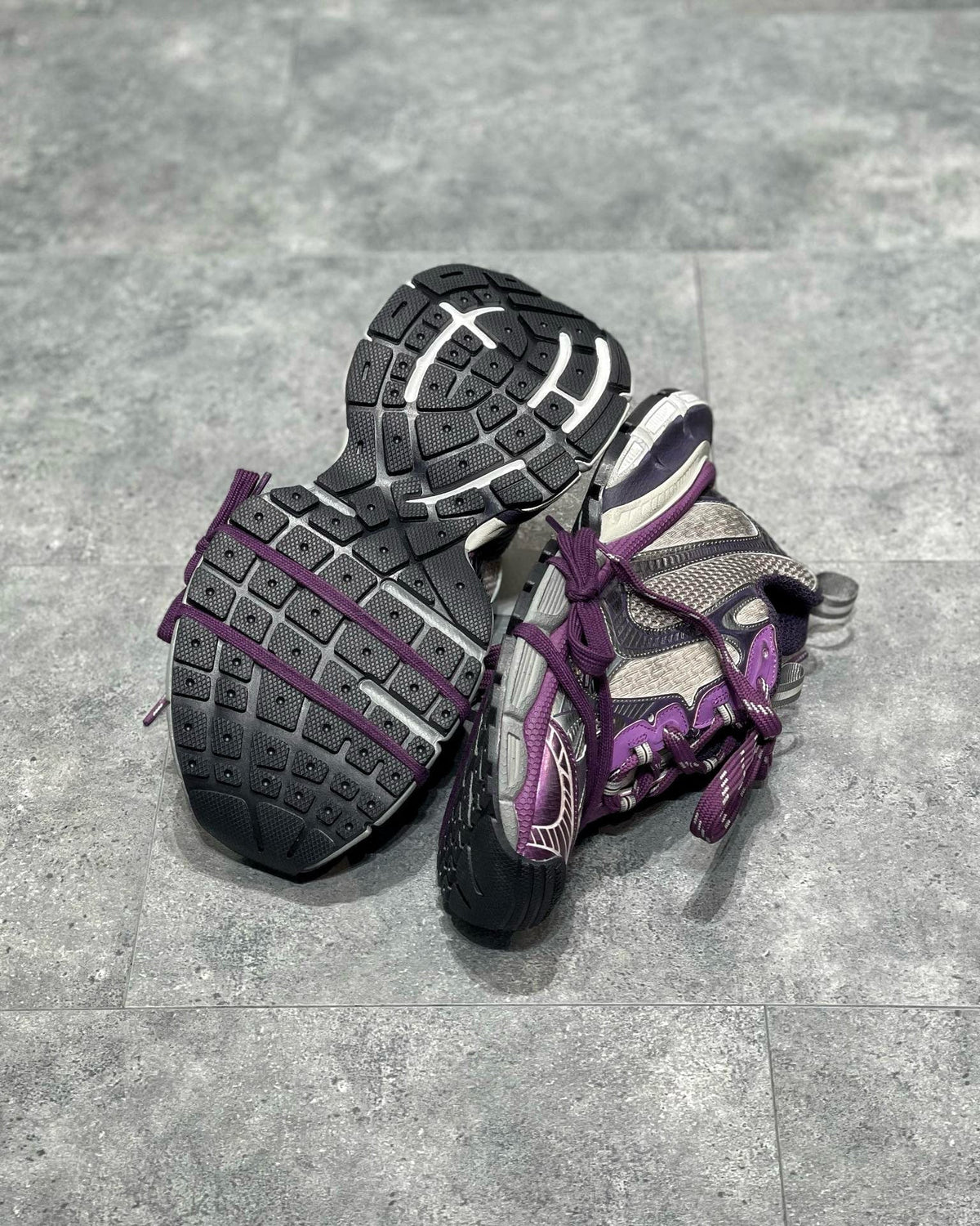Sneakers & Shoes