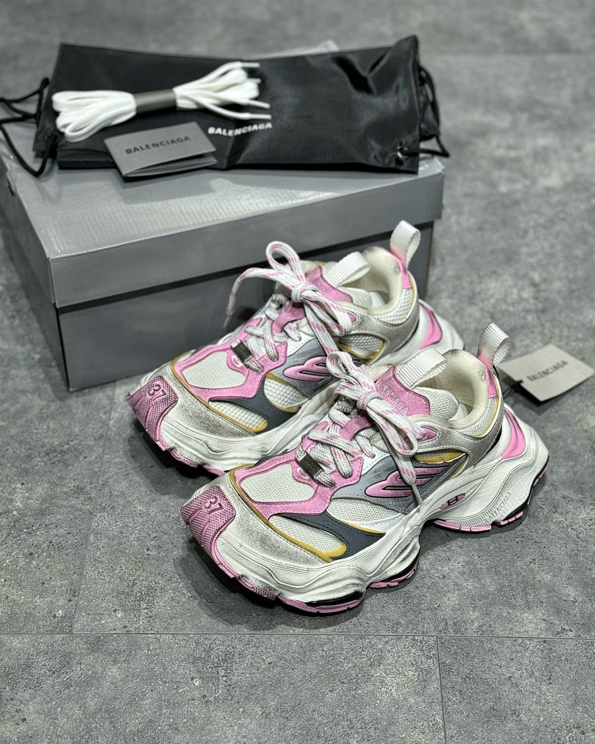 BLCG Sneakers