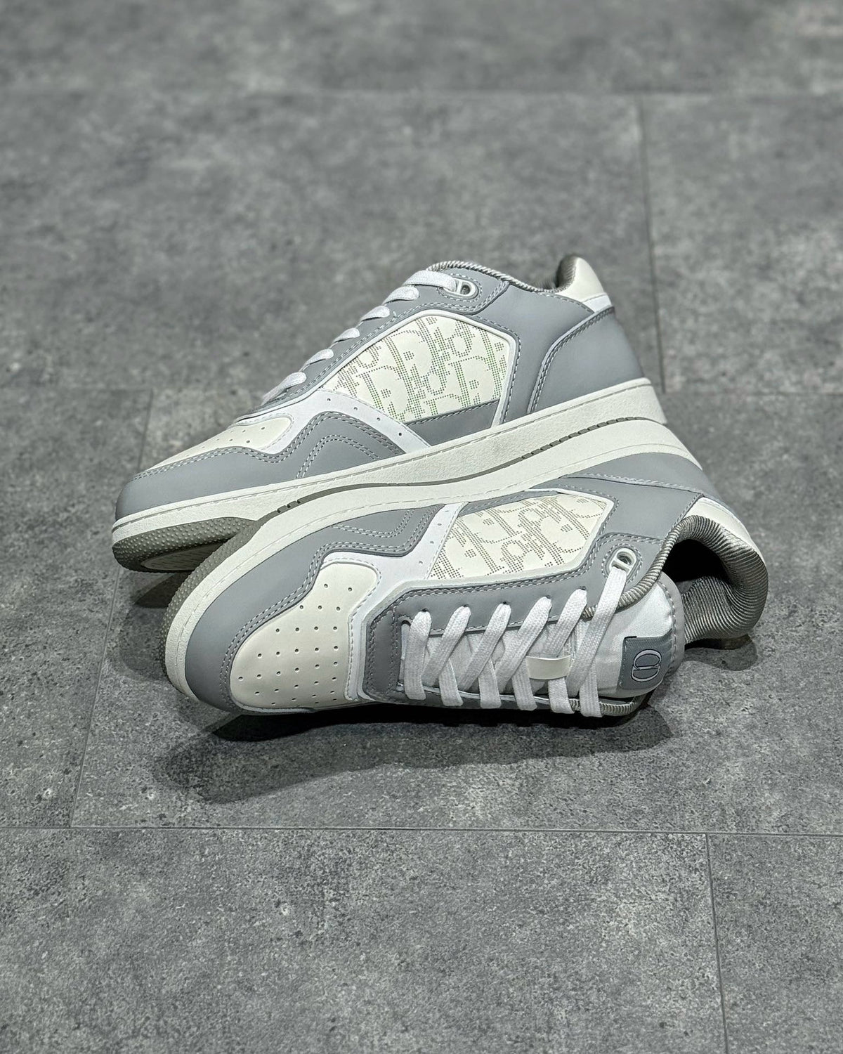 DIO Sneakers