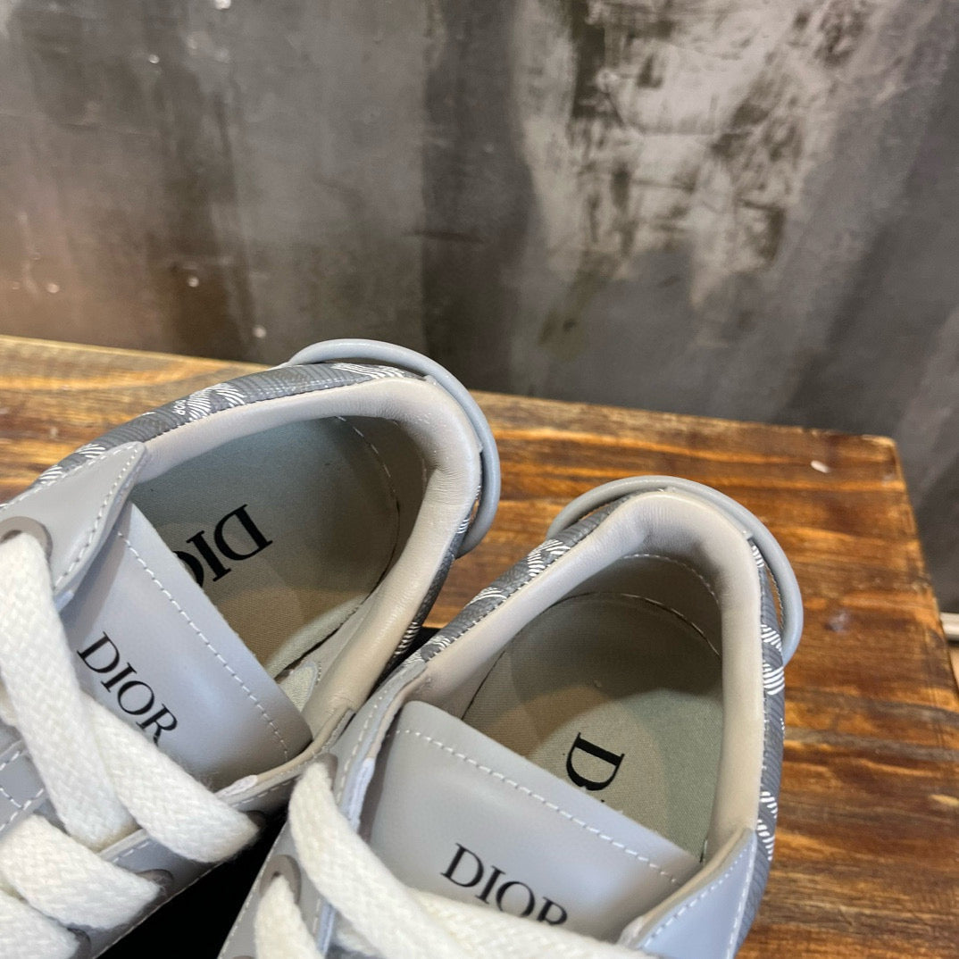 DIO Sneakers