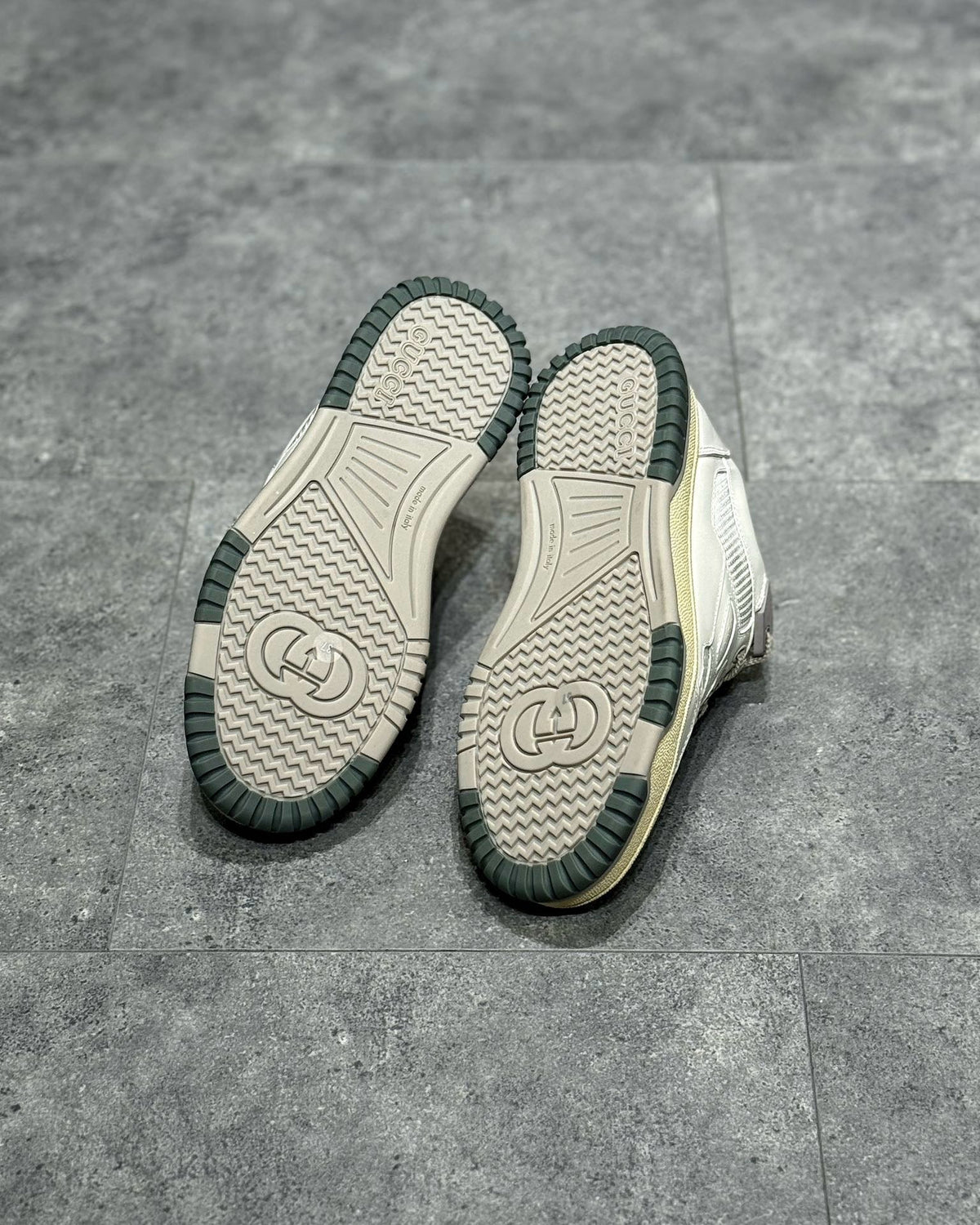 GUC Sneakers