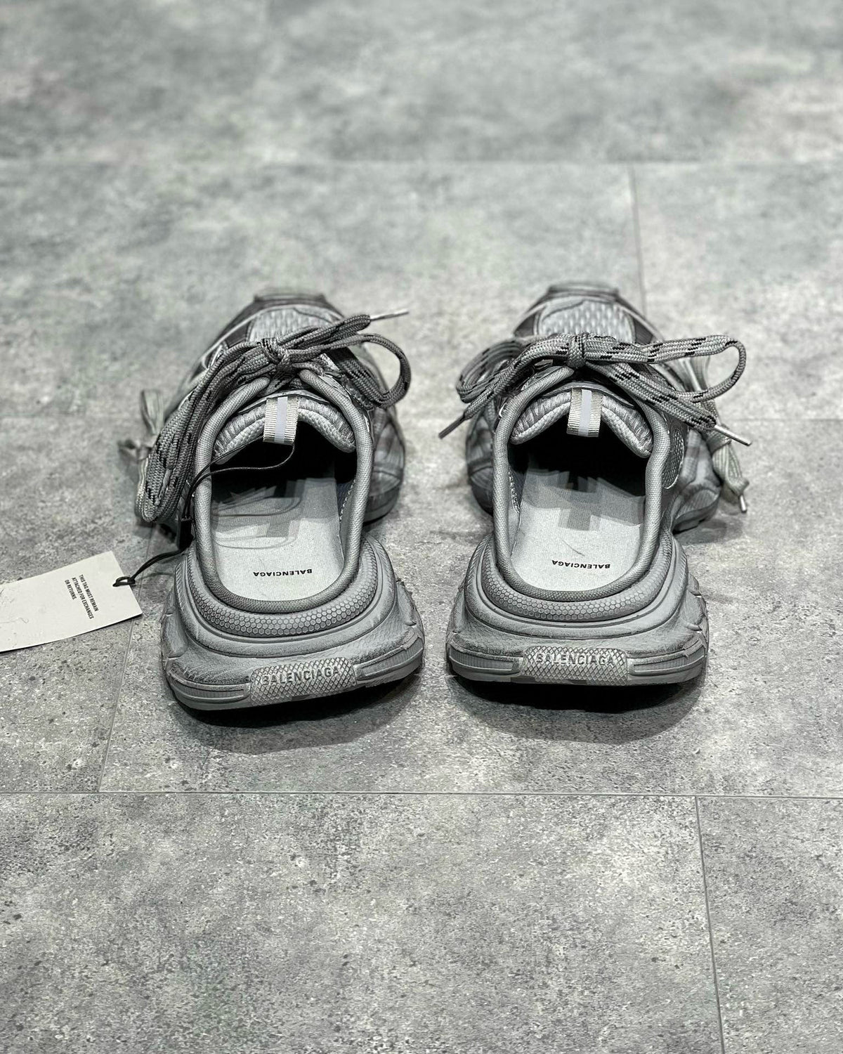 Sneakers & Shoes