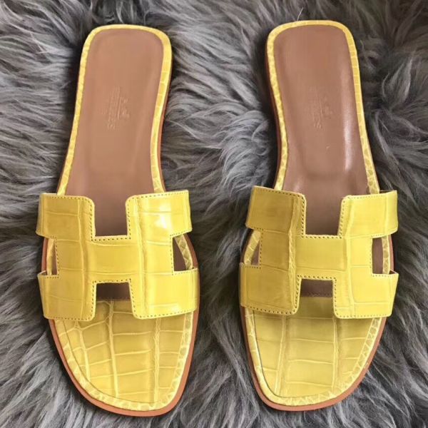 HERM Oran Sandals In Yellow Shiny Niloticus Crocodile