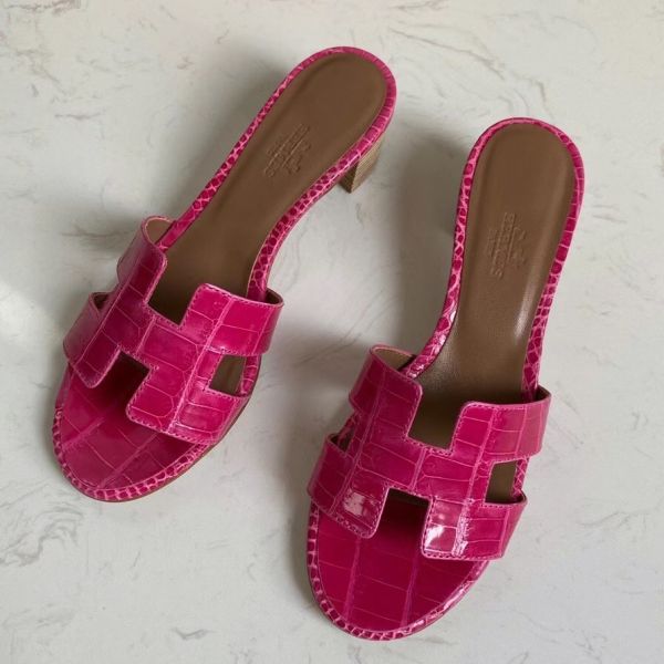 HERM Oasis Sandals In Rose Red Shiny Niloticus Crocodile