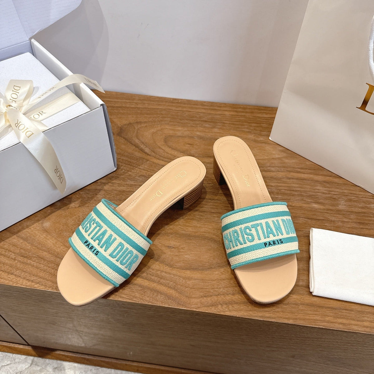 CD 26s Embroidered Sandals 45 Canvas Cowhide 685471