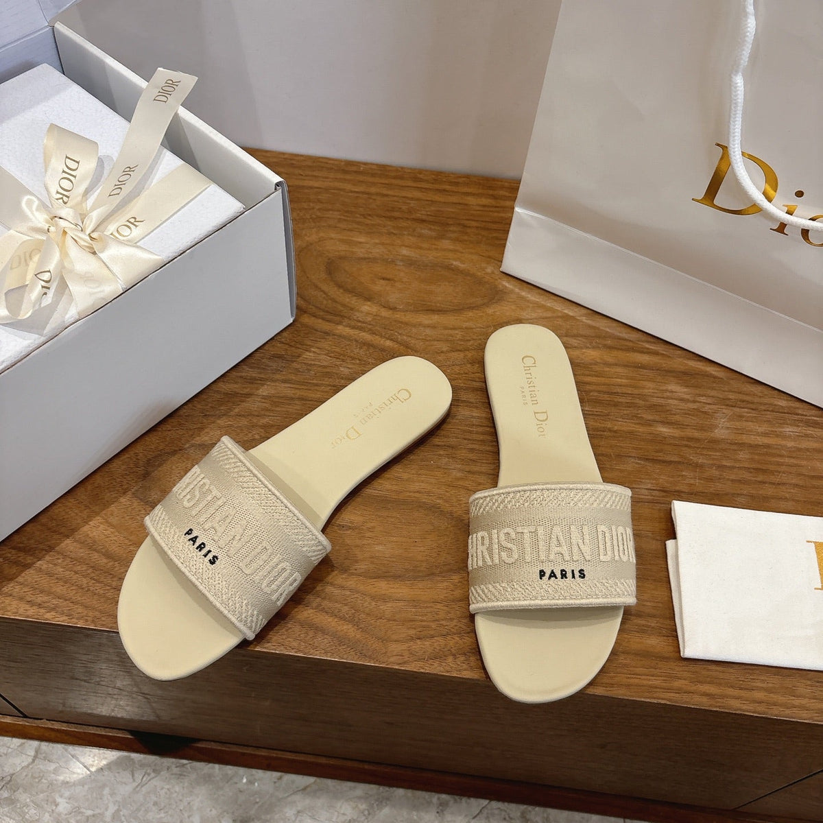 CD 26s Embroidered Sandals Canvas Cowhide 685496
