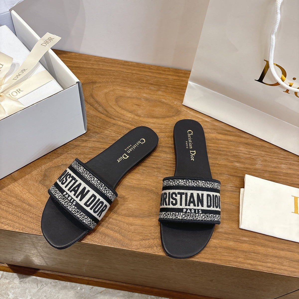 CD 26s Embroidered Sandals Canvas Cowhide 685496