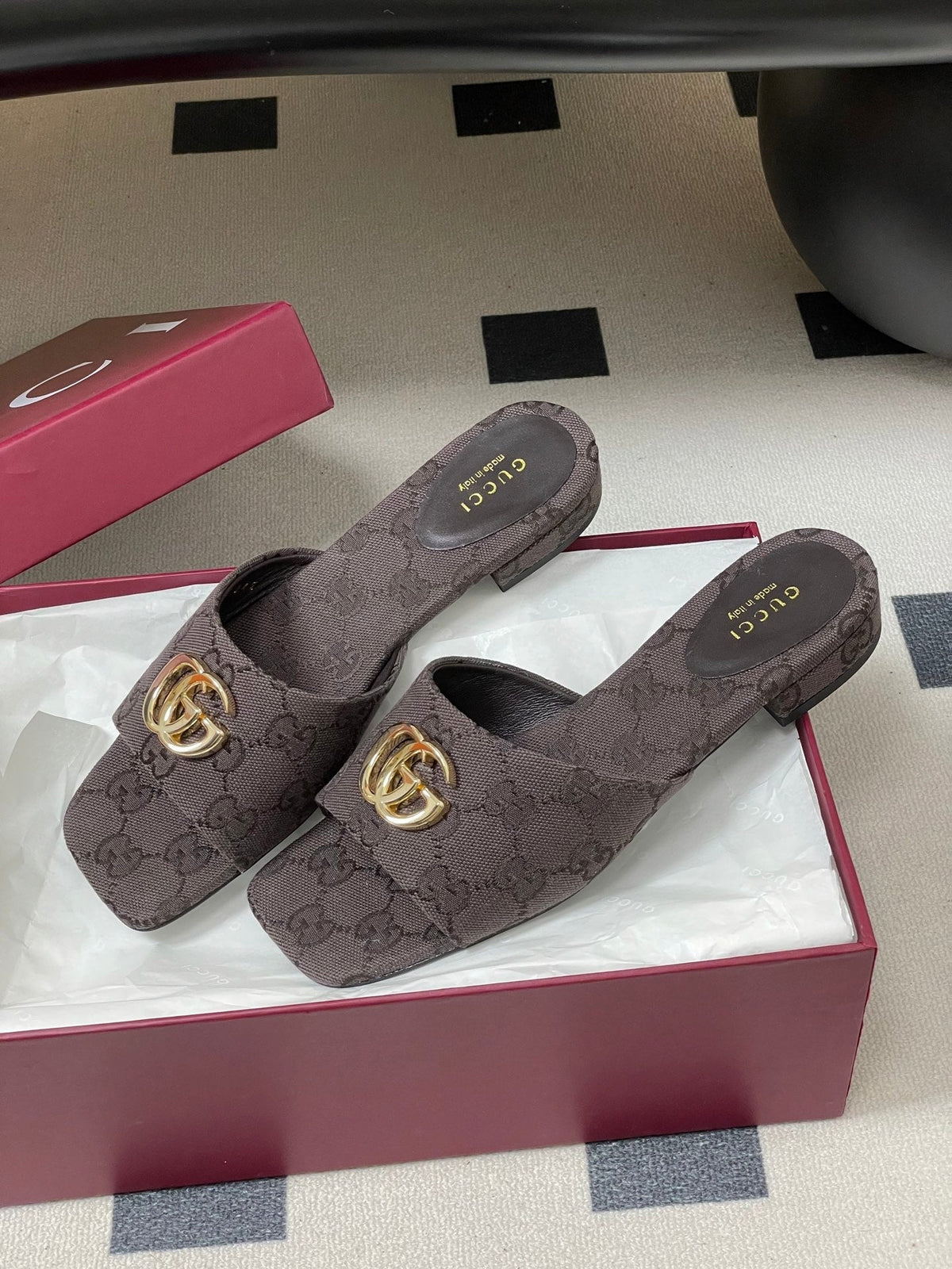 GG 26ss Flat Slippers Canvas Monogram