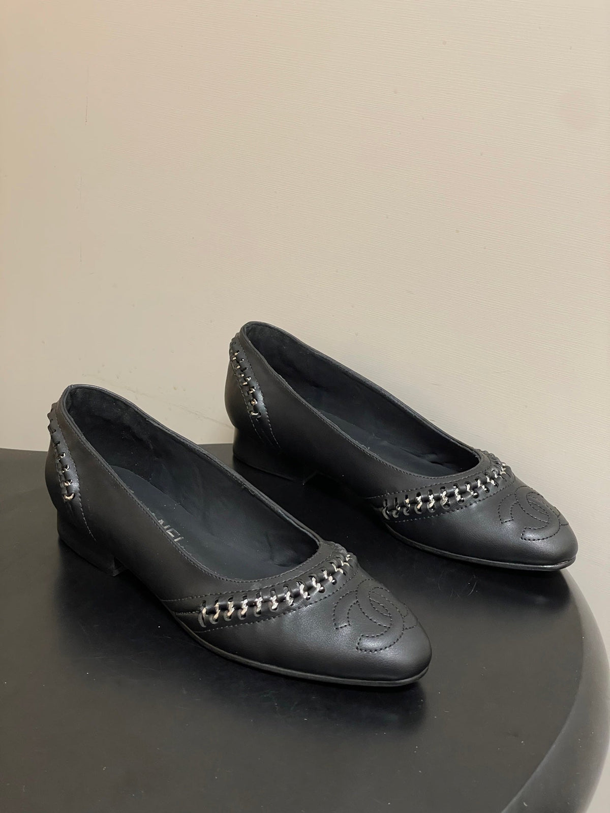 CC 2026 Embroidered Ballet Flat Sheepskin
