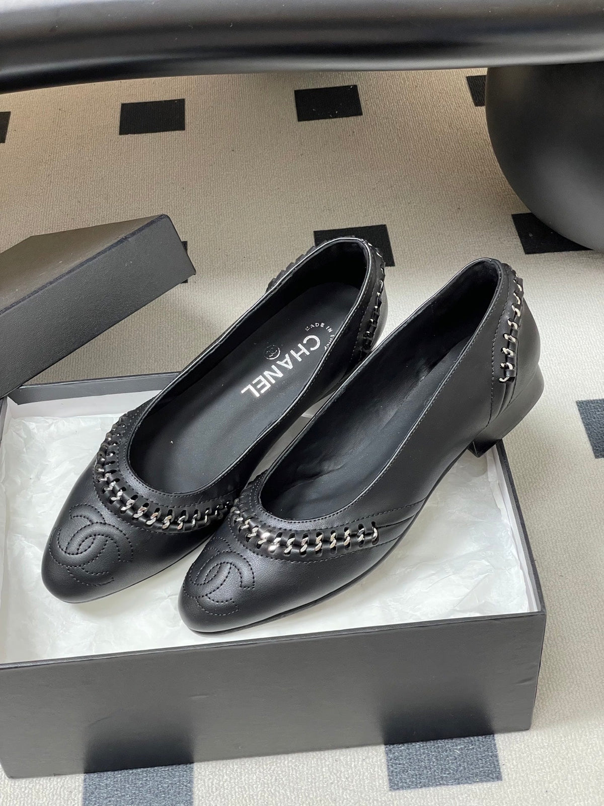 CC 2026 Embroidered Ballet Flat Sheepskin
