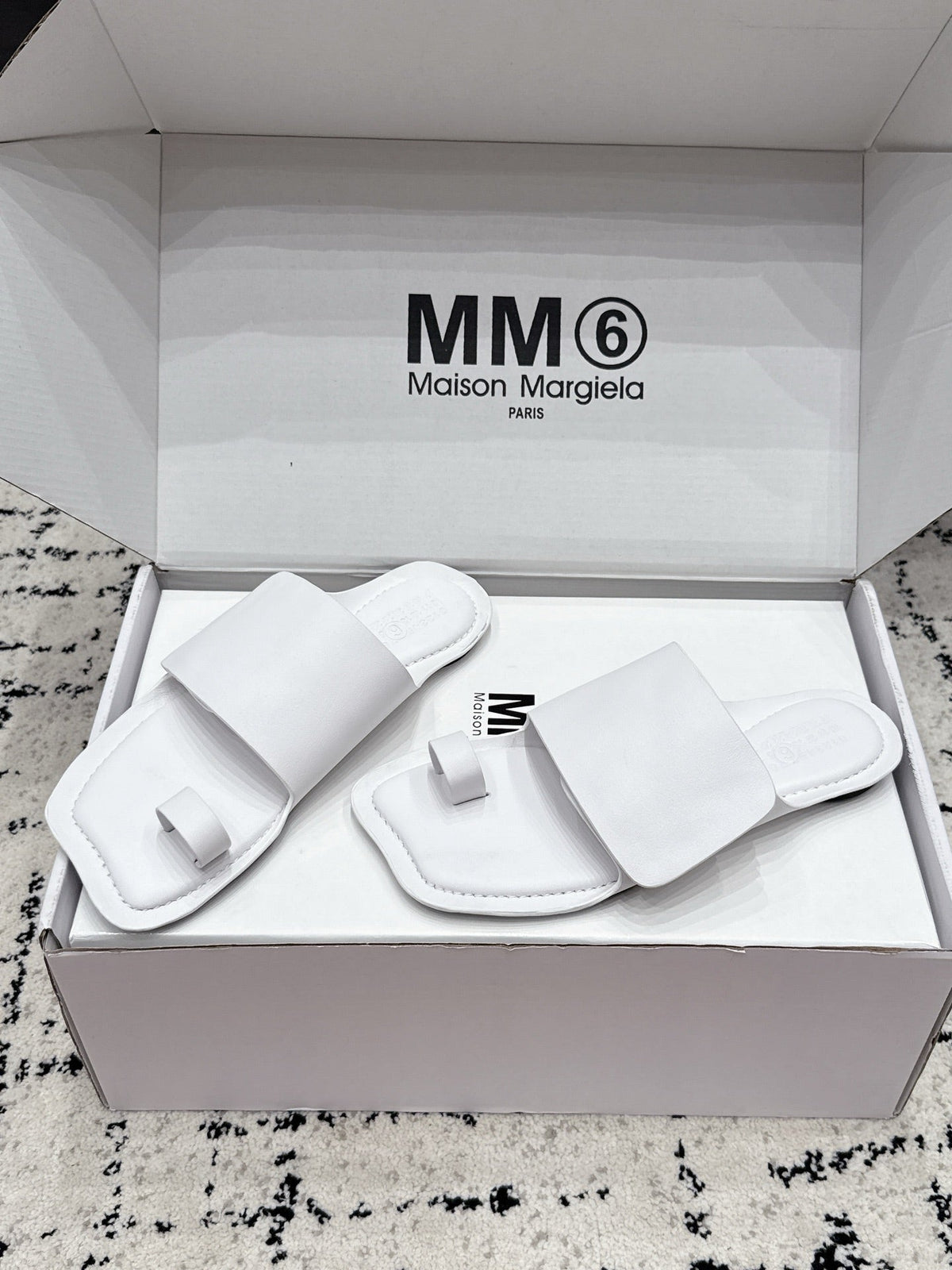 Maison Margiela 2026 Square Toe Slipper Cowhide 924864