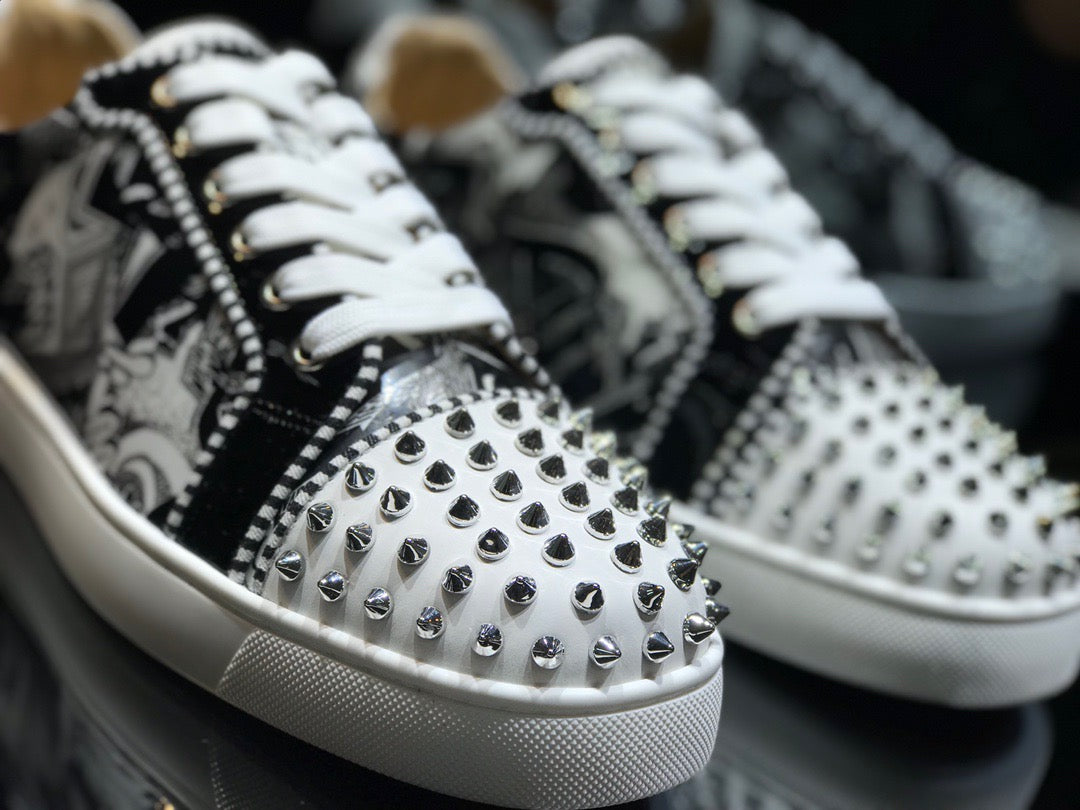 Sneakers & Shoes