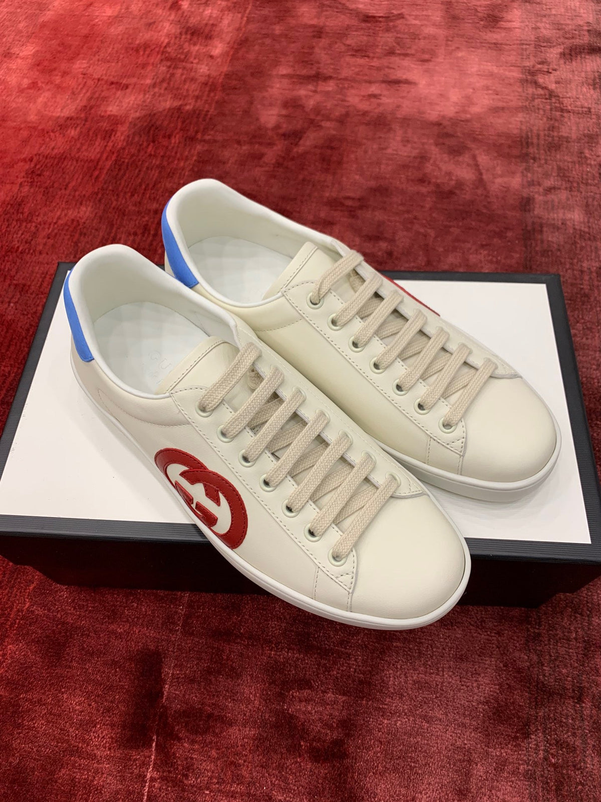 Sneakers & Shoes