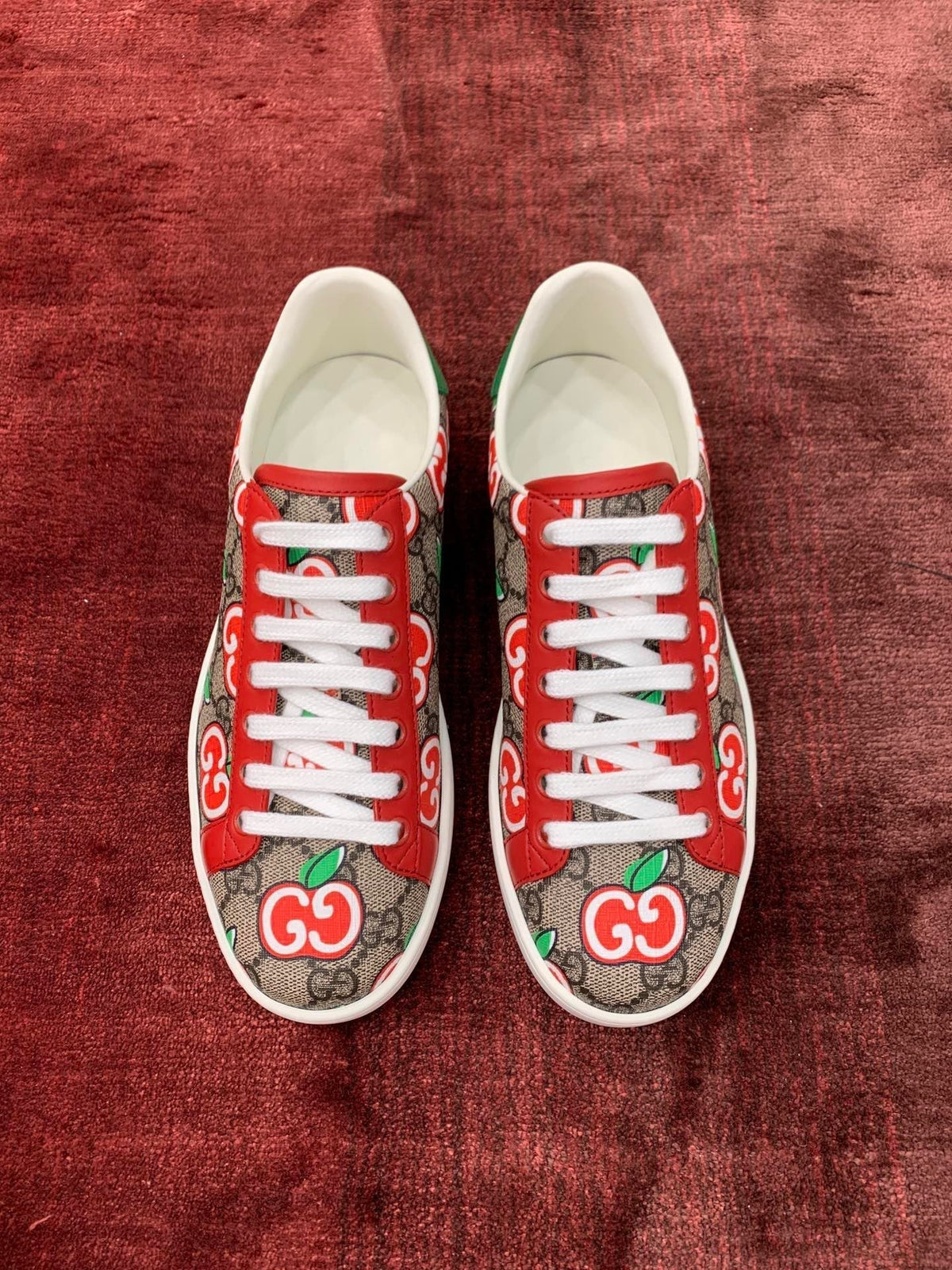 Sneakers & Shoes