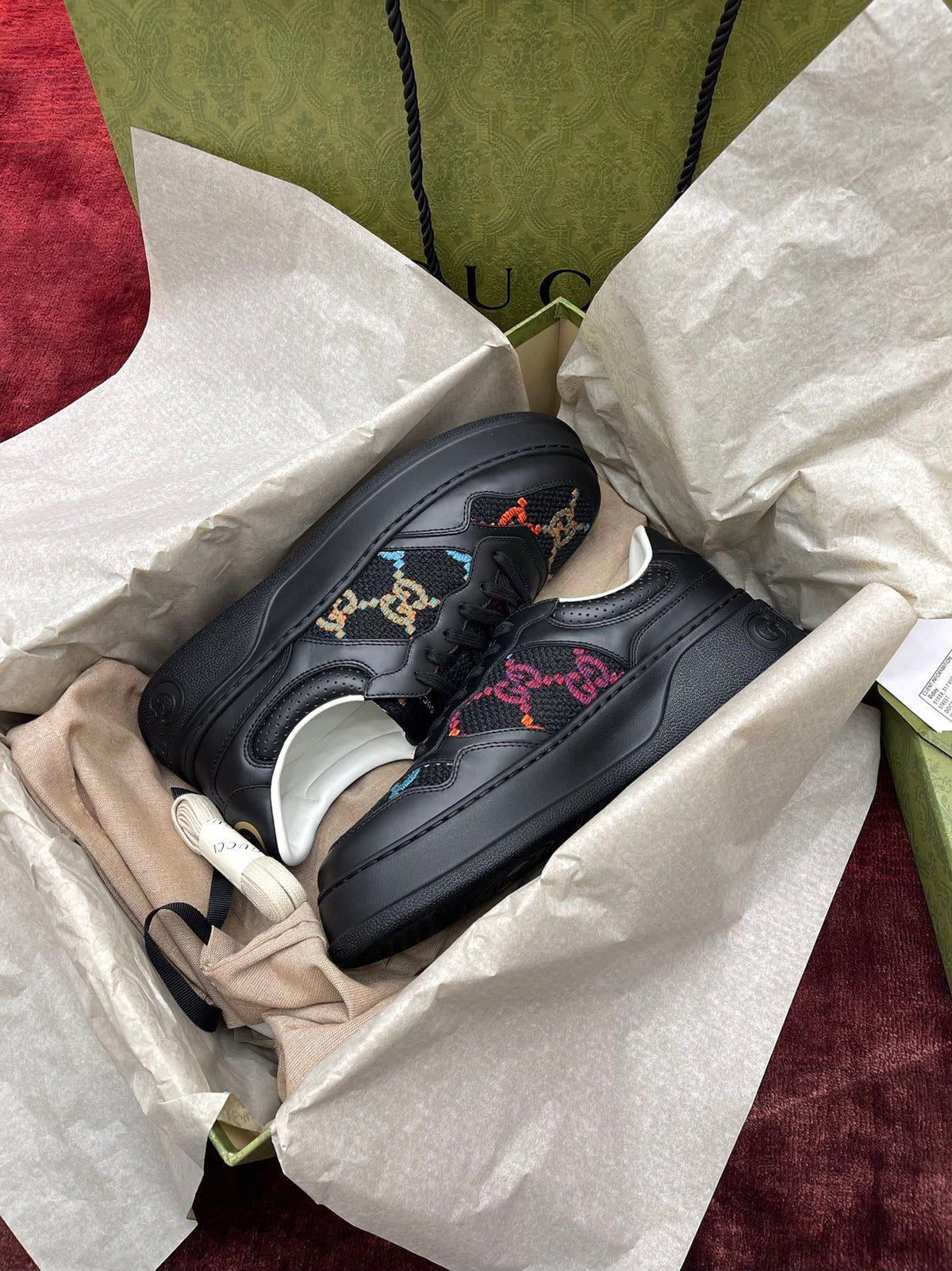 Sneakers & Shoes