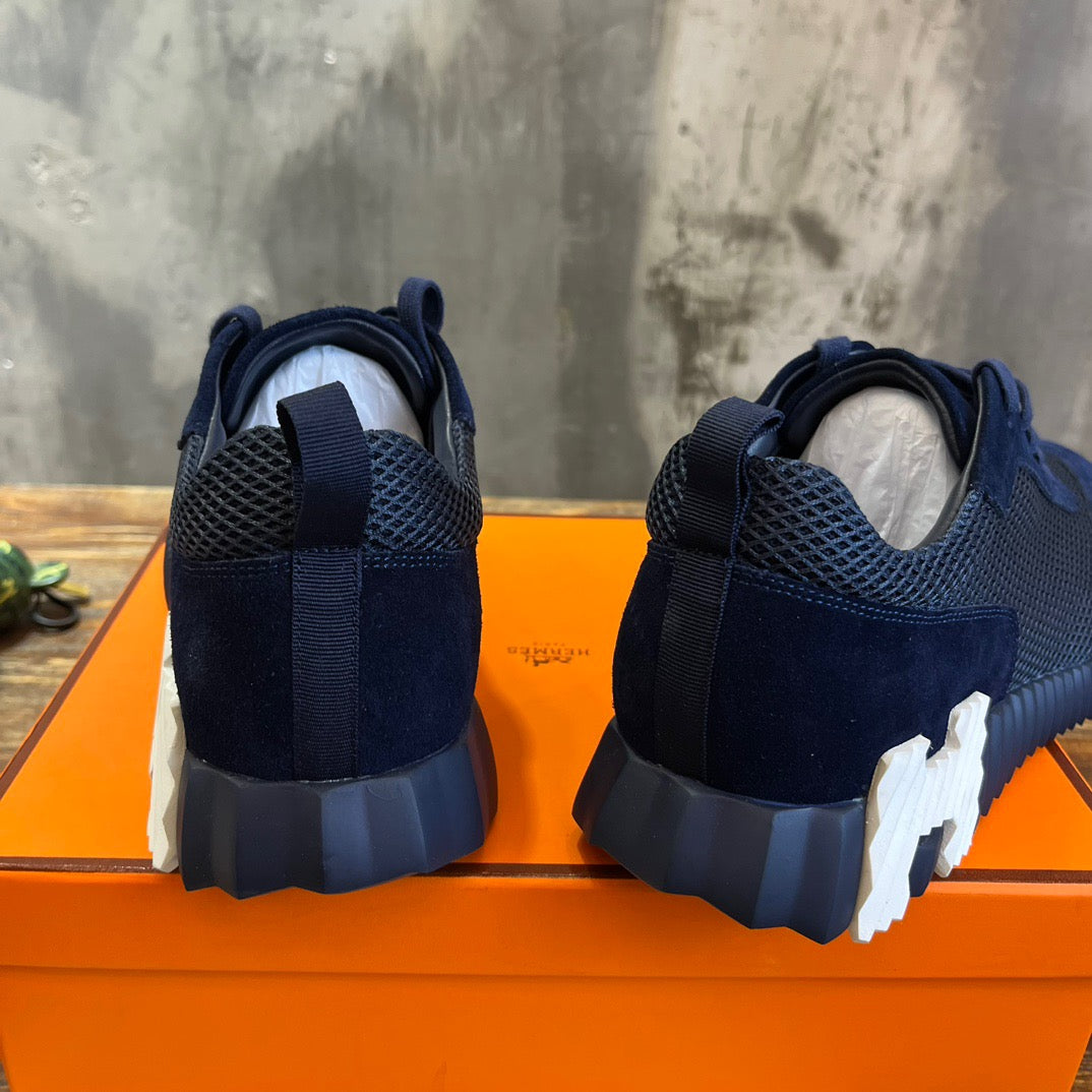 HERM Sneakers