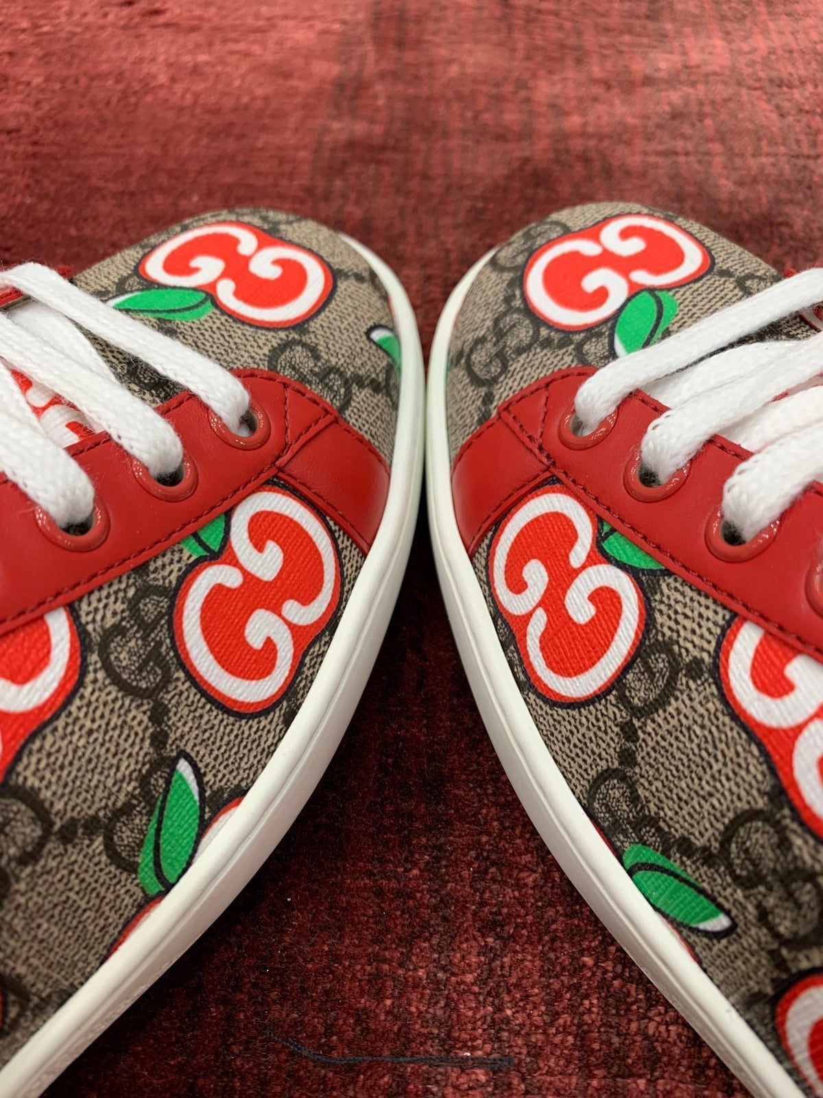 Sneakers & Shoes