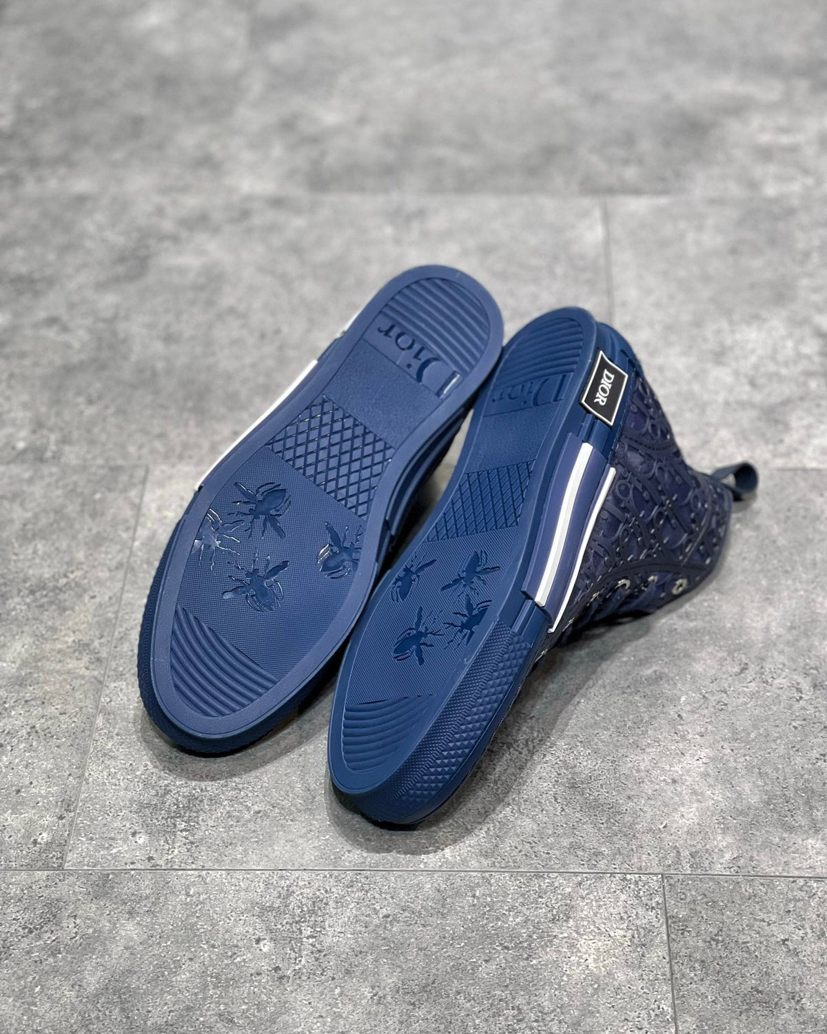 DIO Sneakers