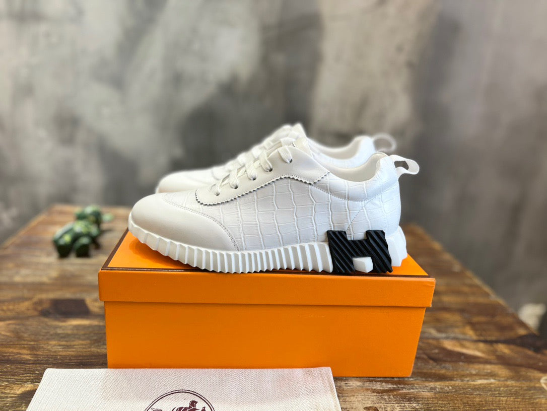 HERM Sneakers