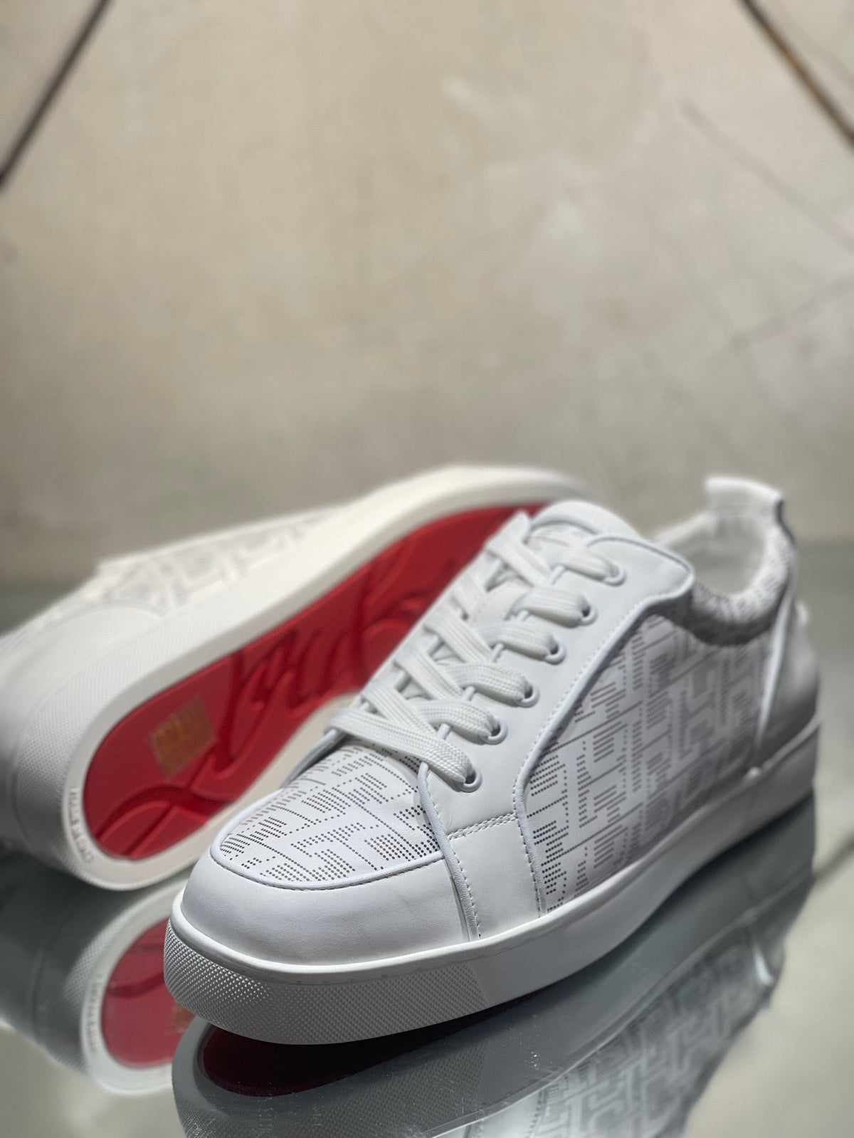 Sneakers & Shoes