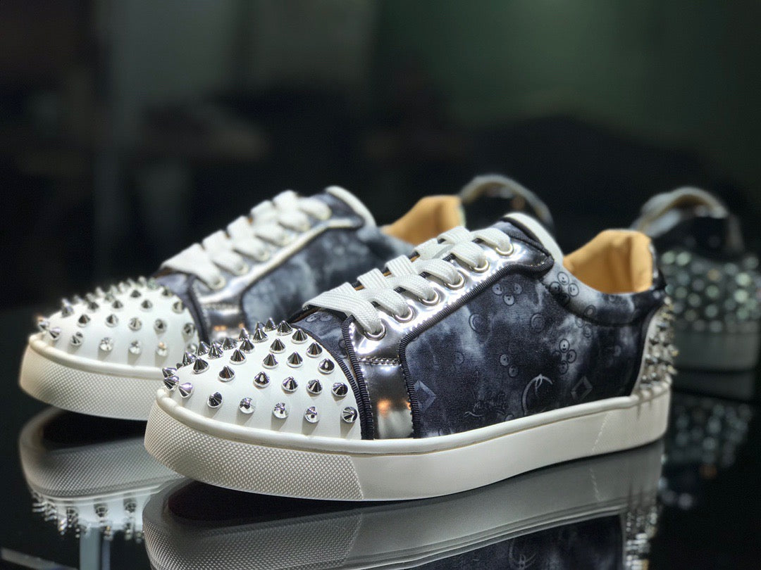 Sneakers & Shoes