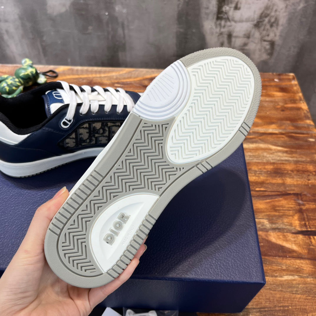 DIO Sneakers