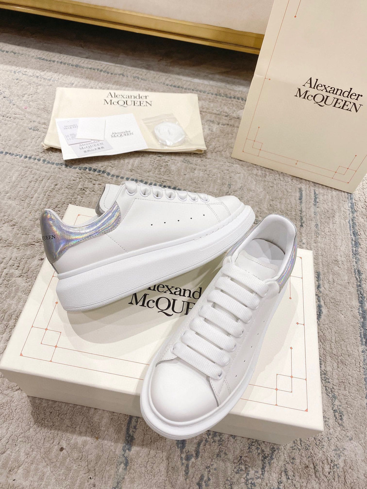 Sneakers & Shoes