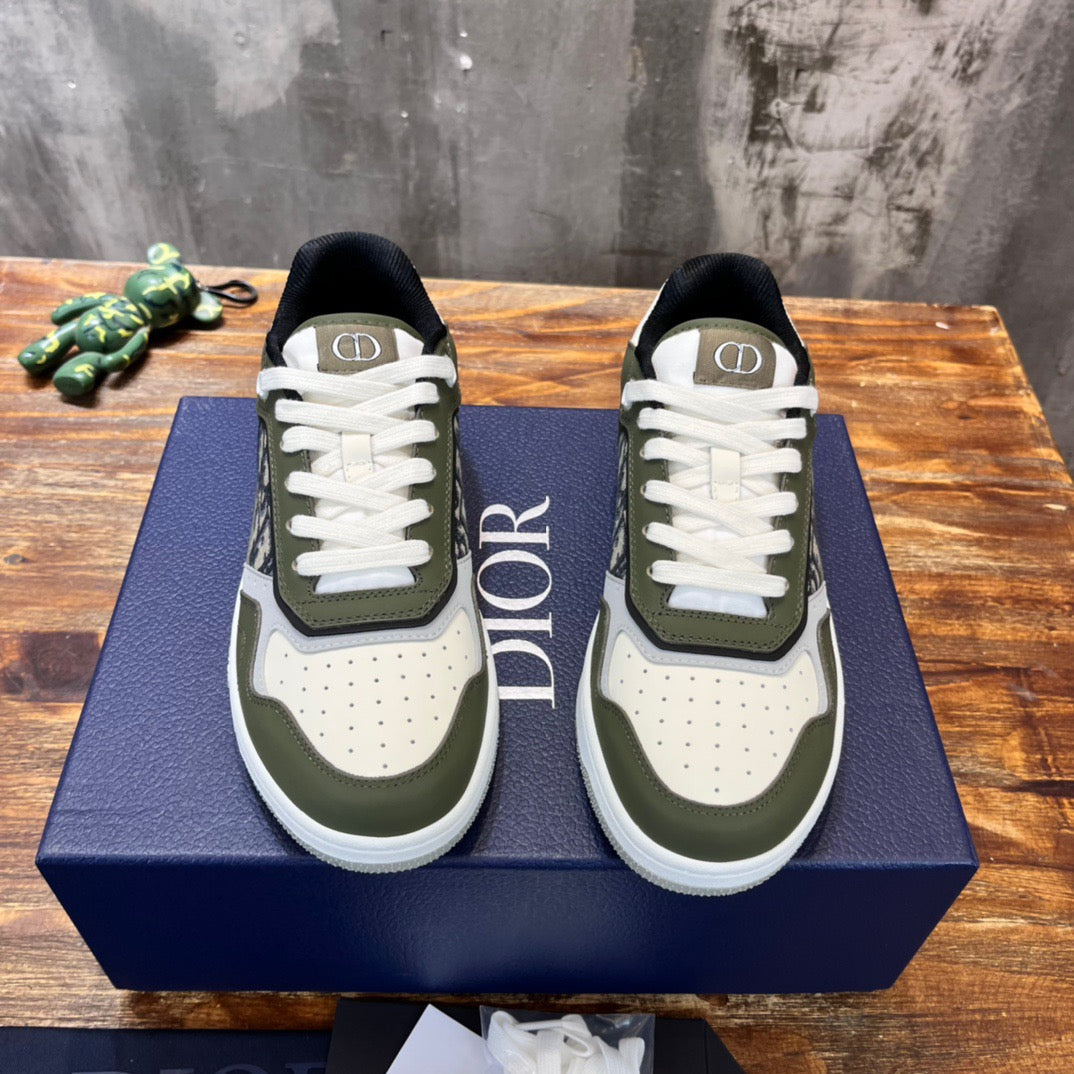 DIO Sneakers