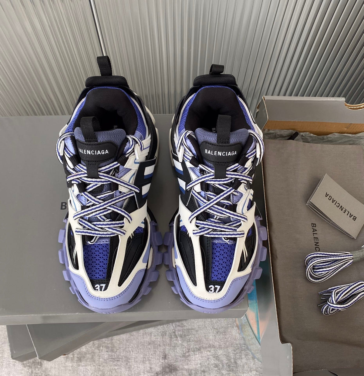 BLCG Sneakers