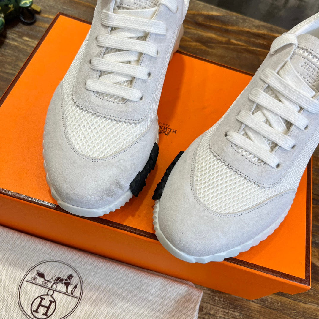 HERM Sneakers