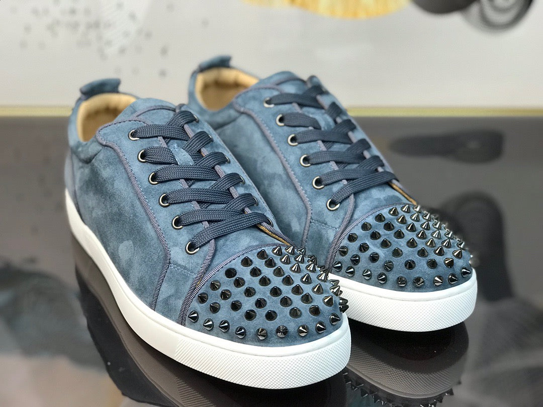 Sneakers & Shoes