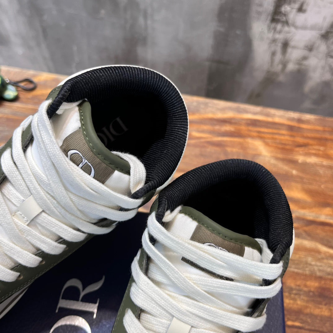 DIO Sneakers