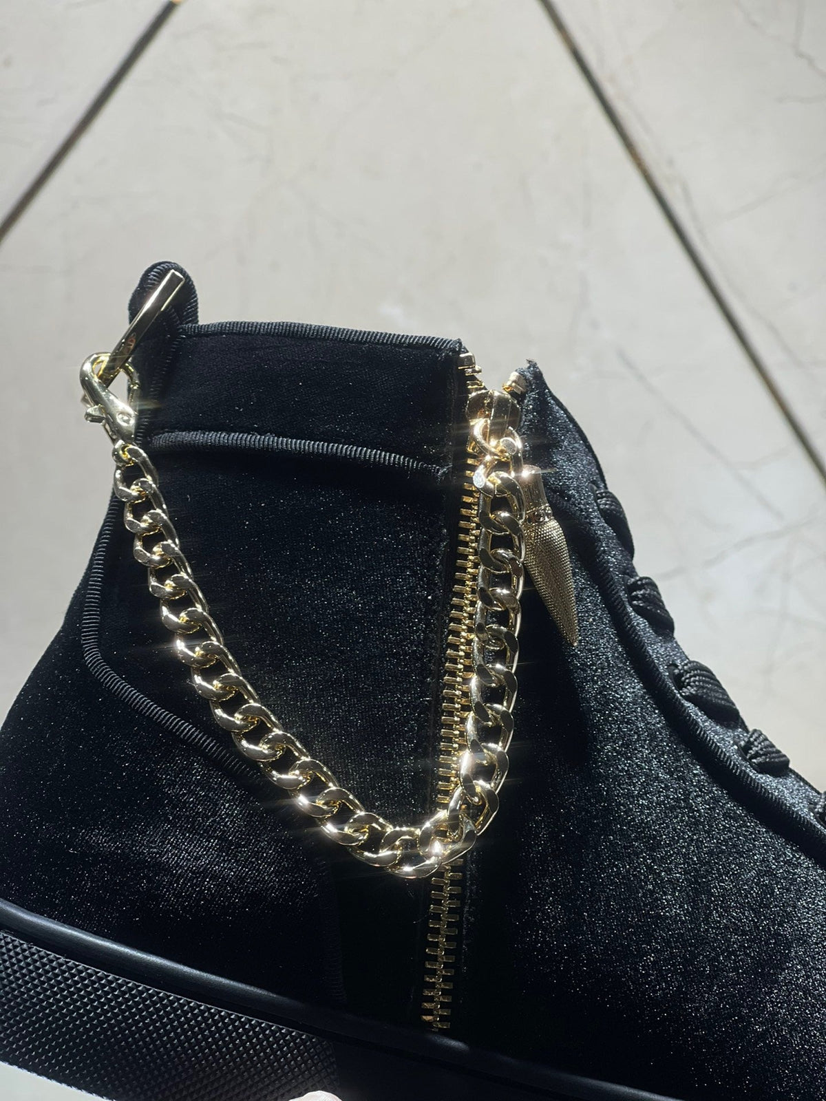Sneakers & Shoes