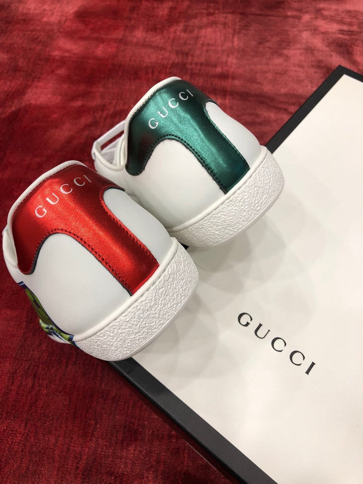 Sneakers & Shoes