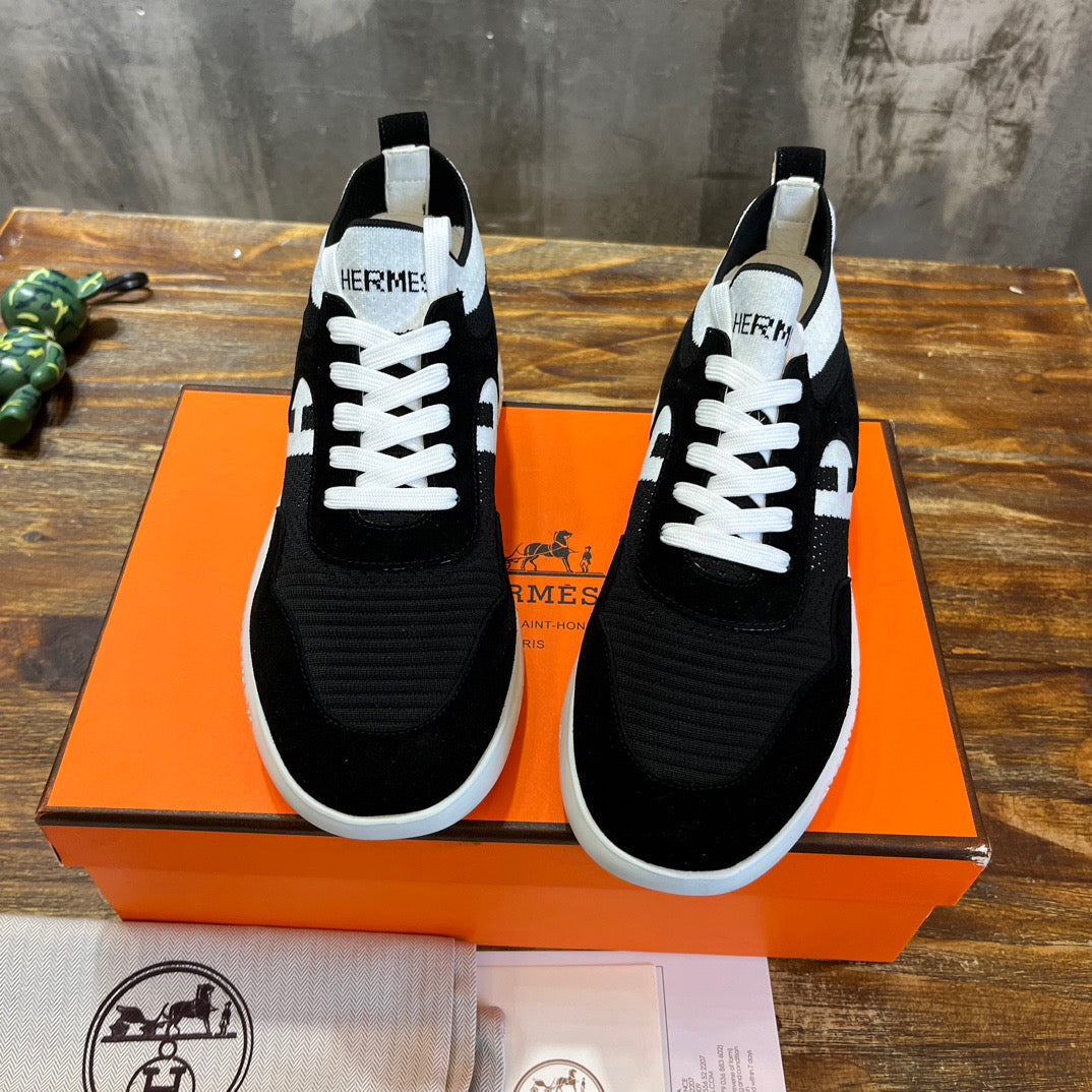 HERM Sneakers